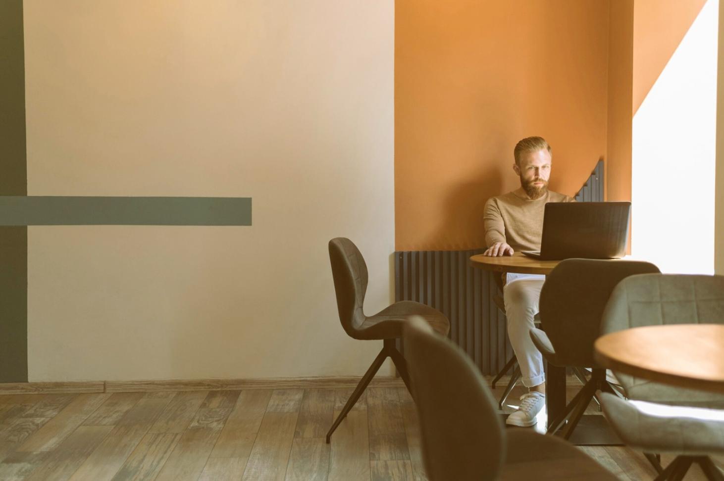 Espace de travail collaboratif avec analyse de données financières